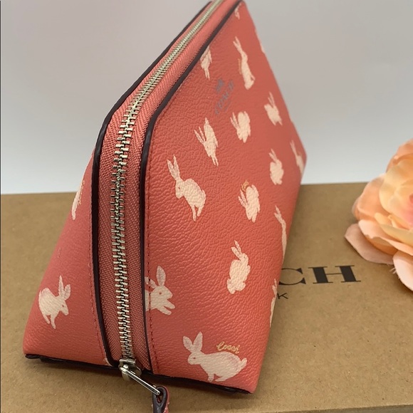 COACH COACH COSMETIC CASE WITH BUNNY SCRIPT PRINT - Picture 3 of 16